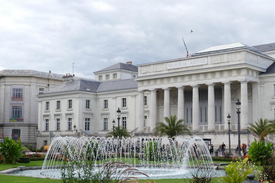 Tribunal correctionnel de Tours à TOURS - Maître Germain YAMBA Avocat - Docteur en Droit - TOURS 37