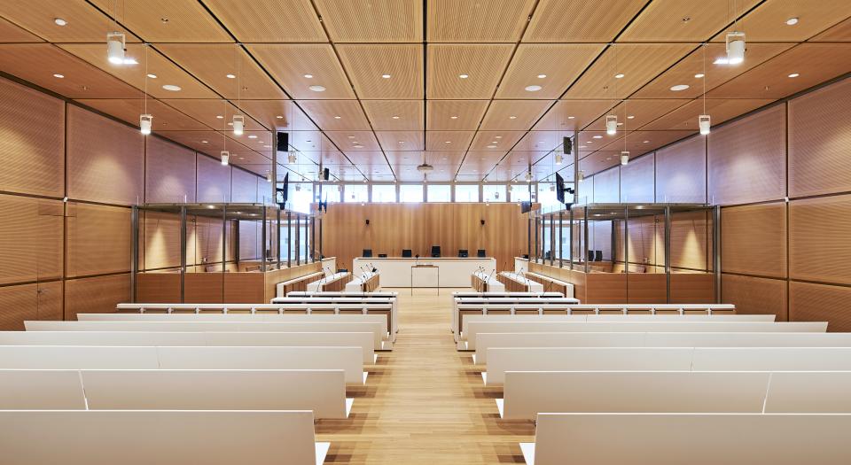 Tribunal Grande Instance de Paris à PARIS - Maître Germain YAMBA Avocat - Docteur en Droit - TOURS 37