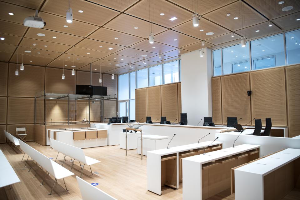 Tribunal Grande Instance de Paris à PARIS - Maître Germain YAMBA Avocat - Docteur en Droit - TOURS 37